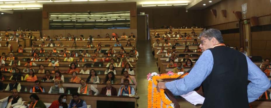 साफ छवि, जनता के बीच रहने वालों को ही मिलेगी टिकट: बैजयंत पांडा साफ छवि, जनता के बीच रहने वालों को ही मिलेगी टिकट: बैजयंत पांडा